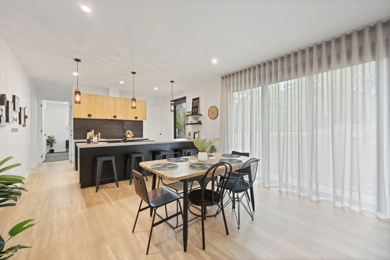 16748719_2_1_231116_012334-w8192-h5464