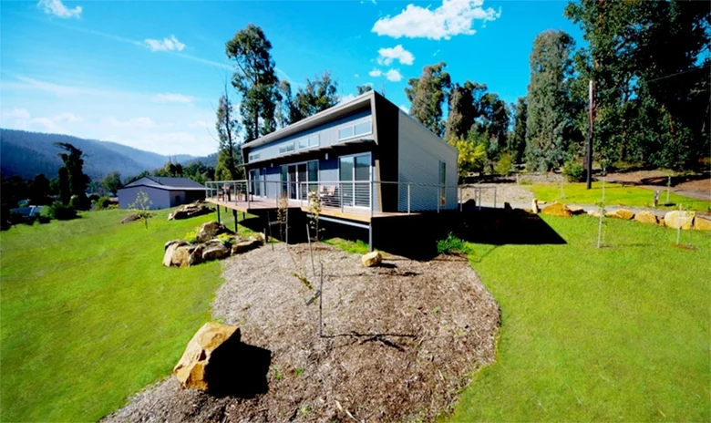 Single Skillion façade